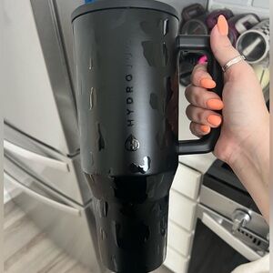 HydroJug 40oz in Black Leopard